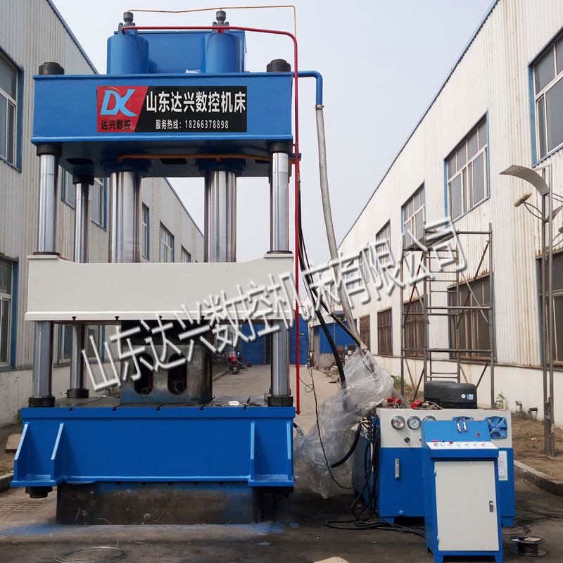 四柱液壓機工作原理和組成部件的功能介紹
